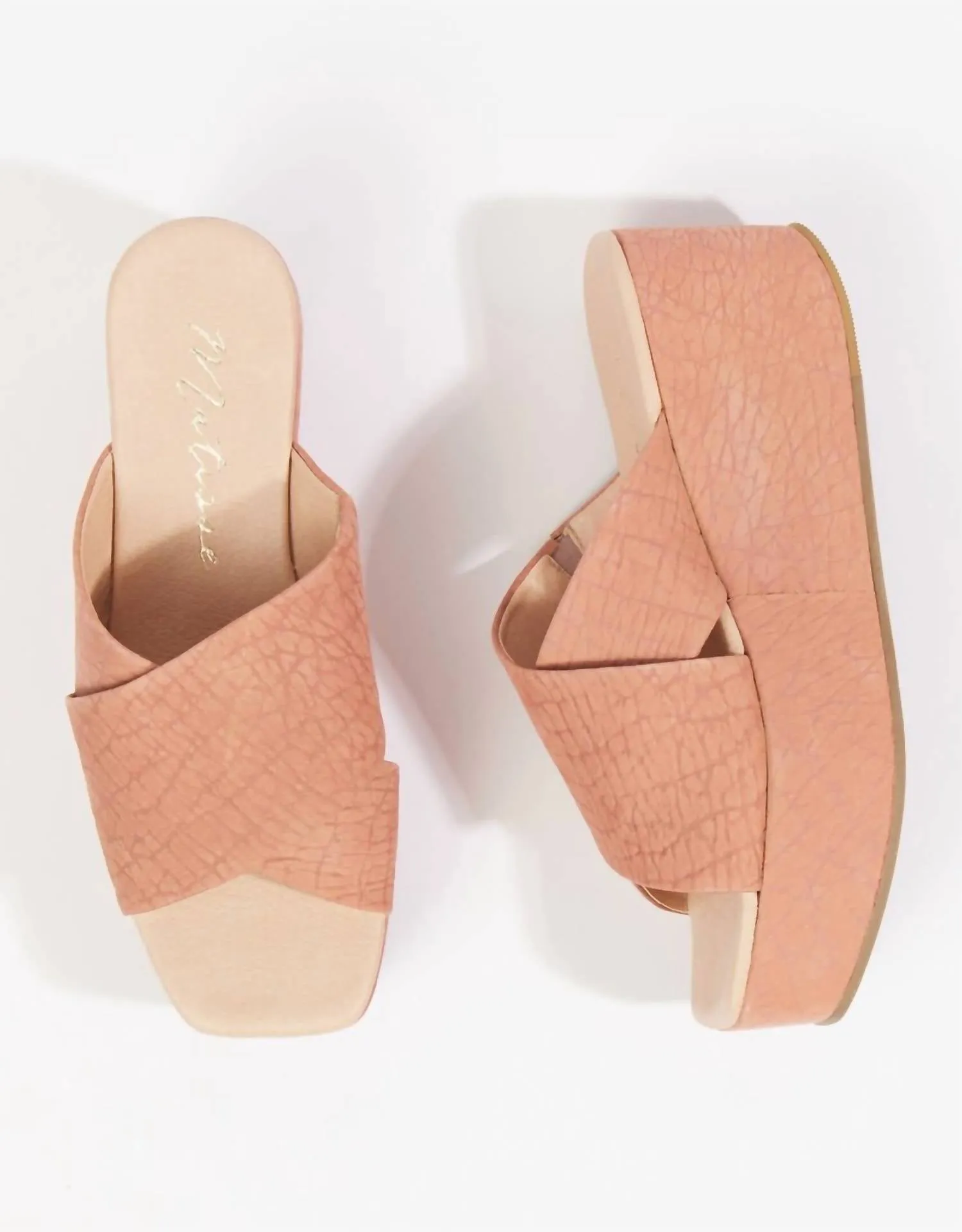 Holden Wedge In Rose Leather