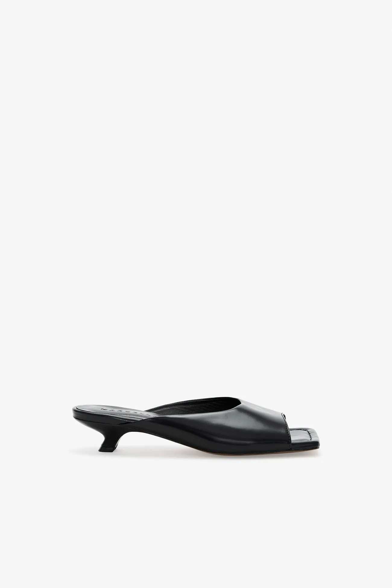 Hyra Sandals