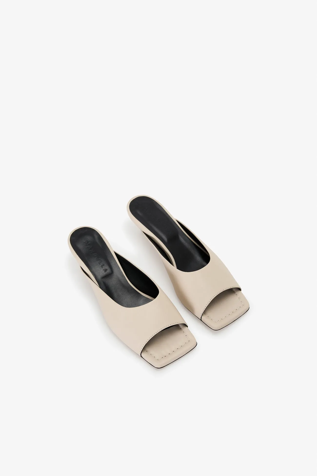 Hyra Sandals