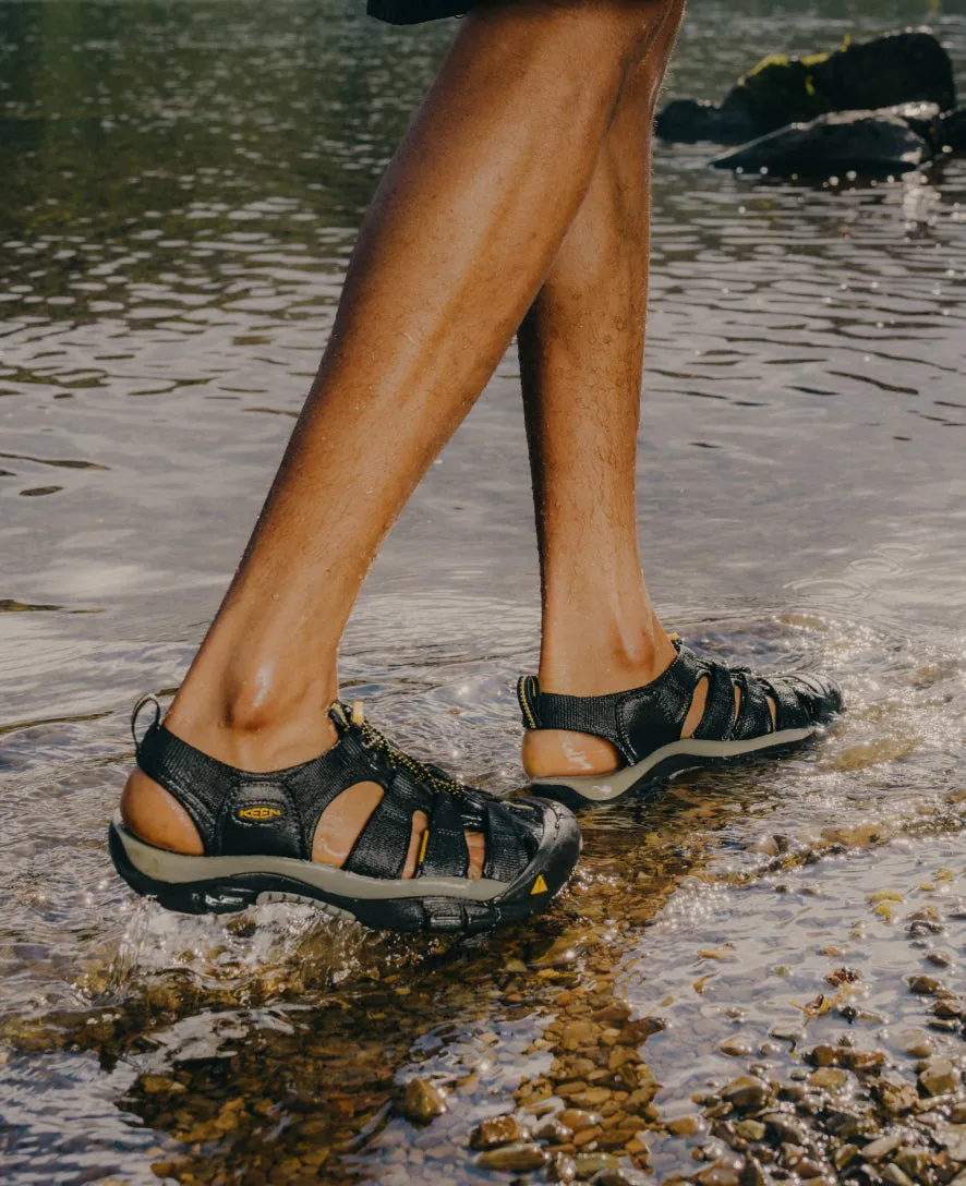 Men's Newport H2 Sandal Wide
  |  Black