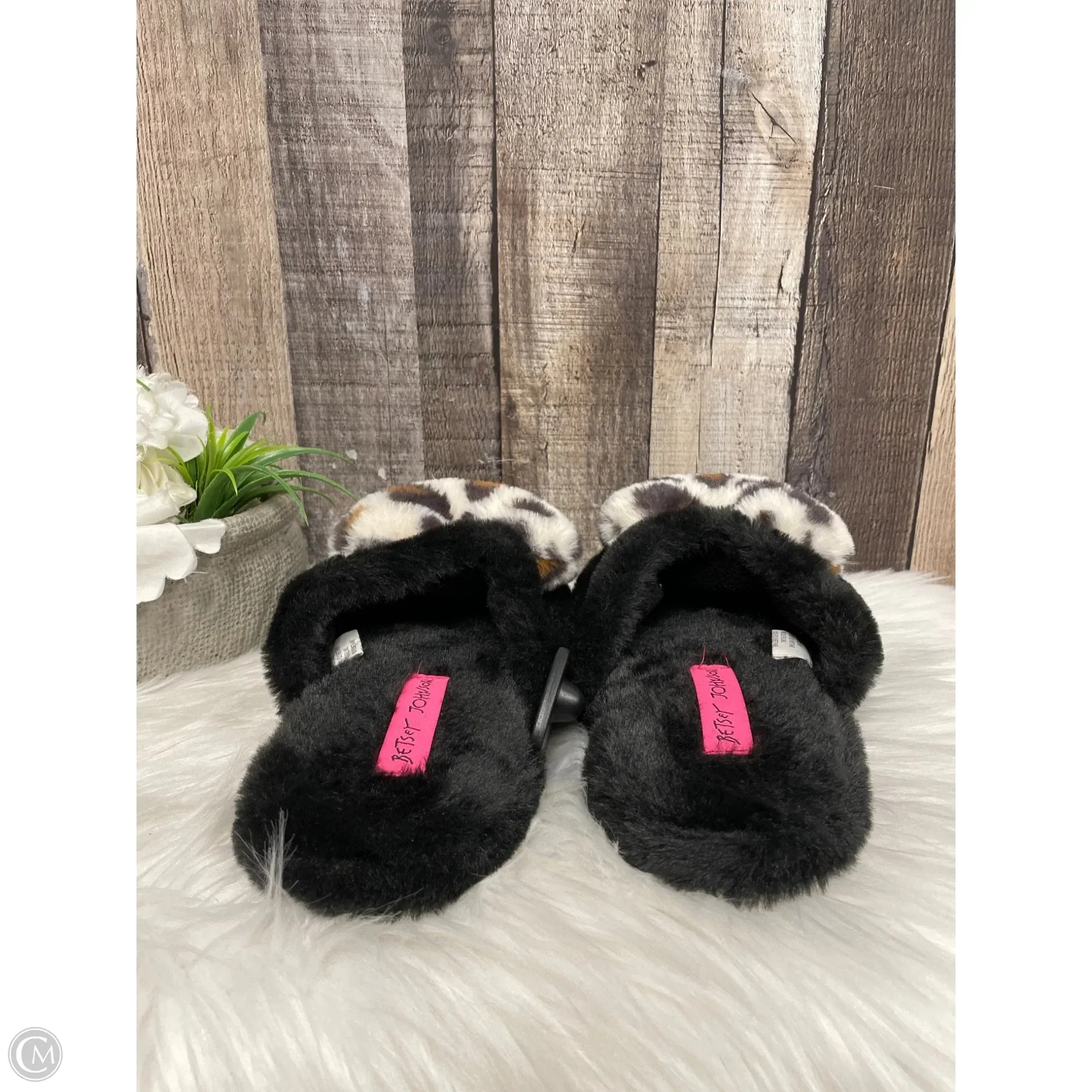 Slippers By Betsey Johnson In Black