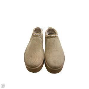Slippers By Clothes Mentor In Brown