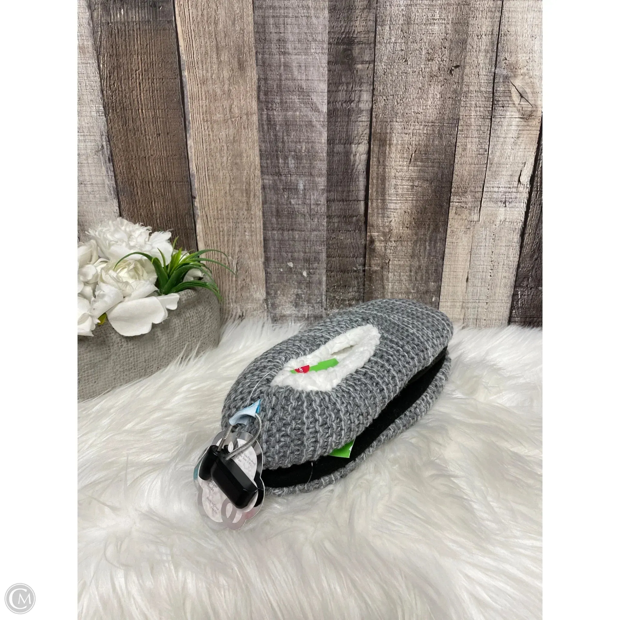 Slippers By Cme In Grey