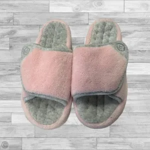 Slippers By Isotoner In Grey & Pink