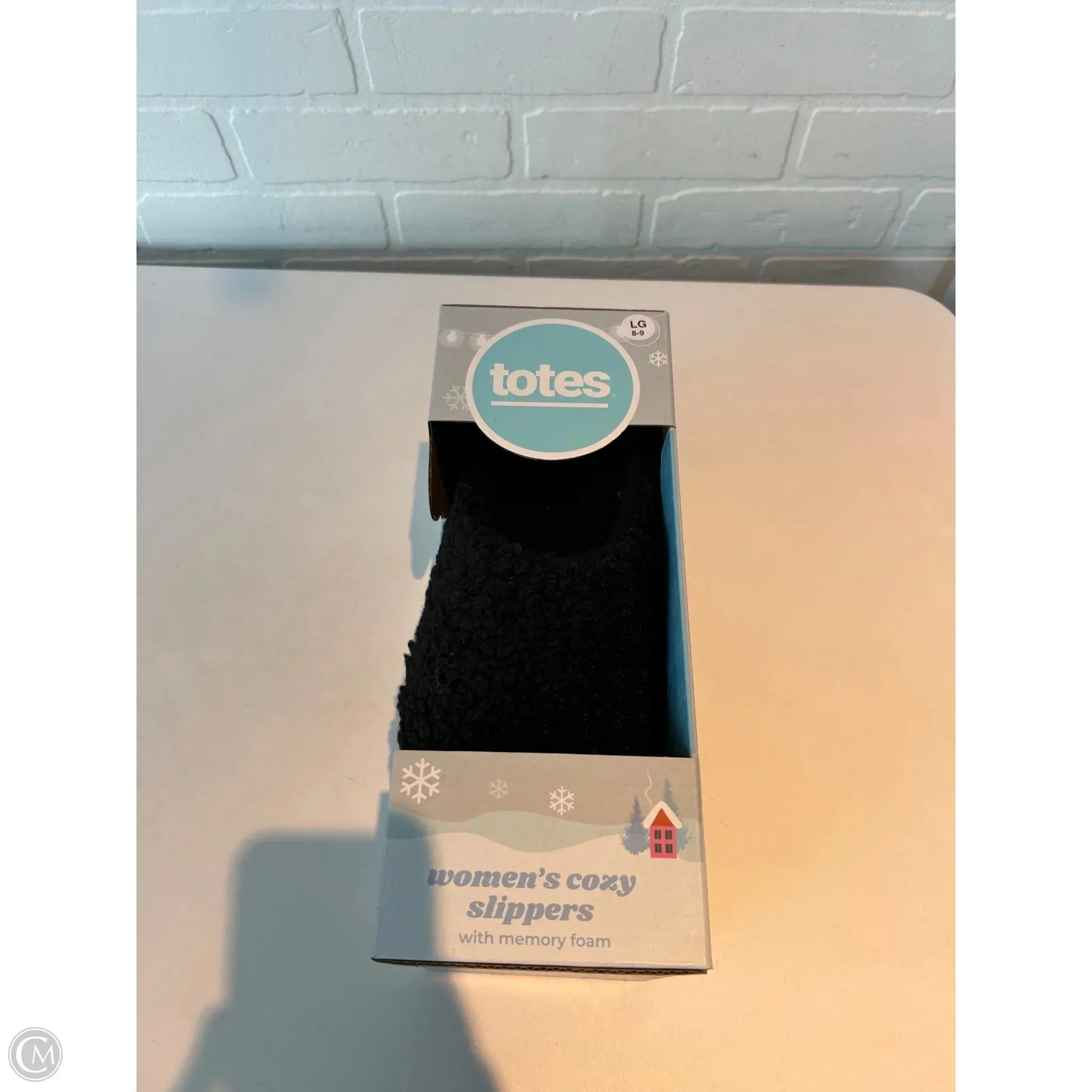 Slippers By Totes In Black