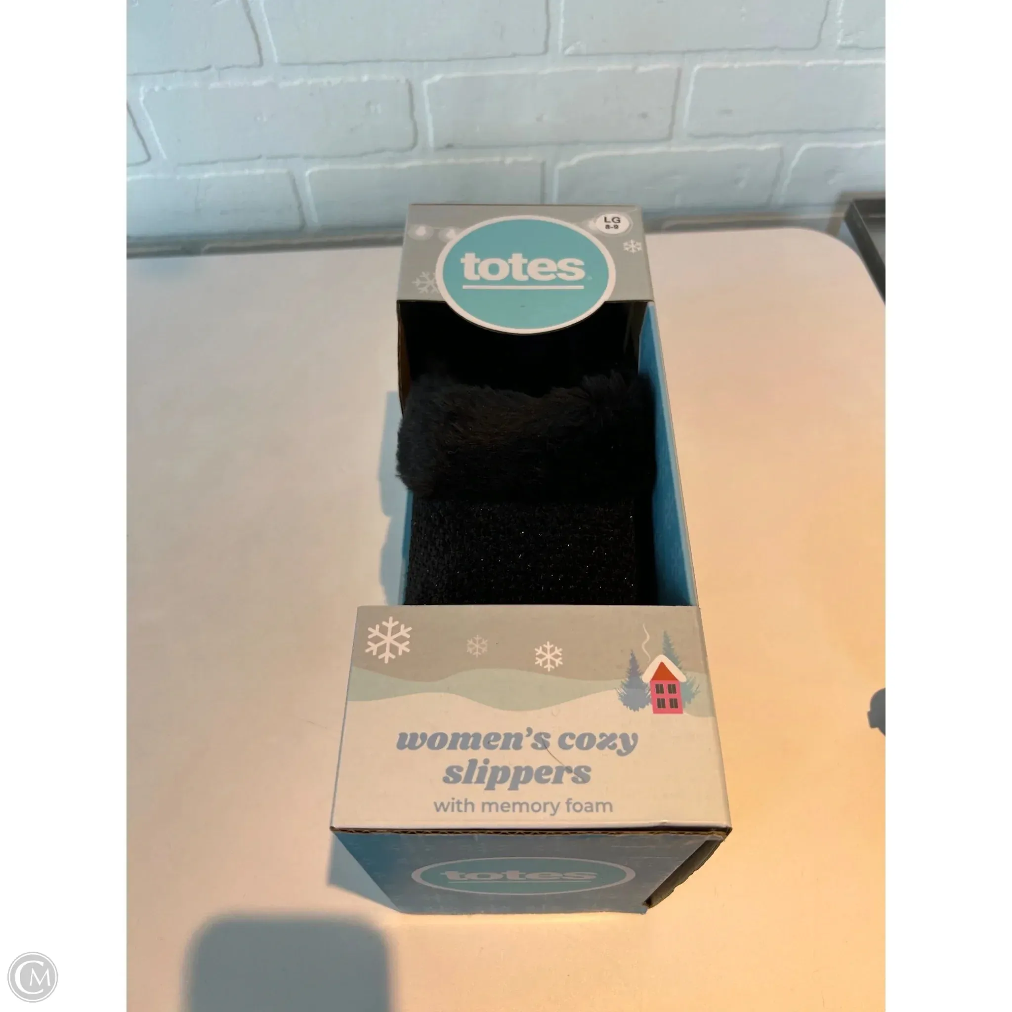 Slippers By Totes In Black
