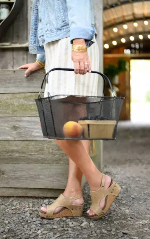 Women's Carley Wedge Sandal In Taupe Smooth